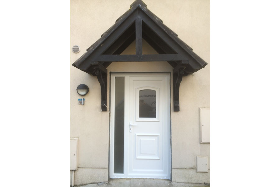 PVC ENTRANCE DOORS