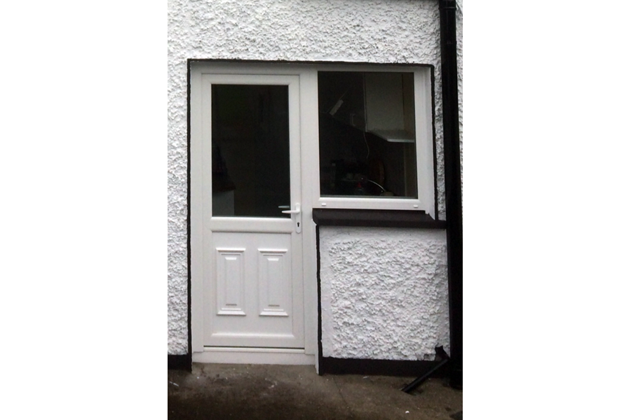 PVC ENTRANCE DOORS